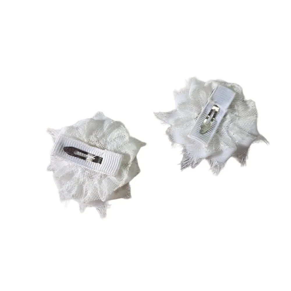 2 white bows, 2